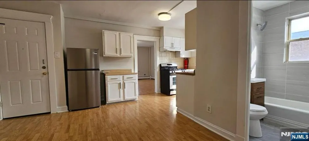 502 Broad Avenue Ridgefield, NJ 07657