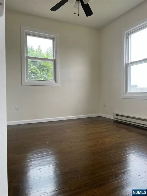 329 President Street 2R Saddle Brook, NJ 07663