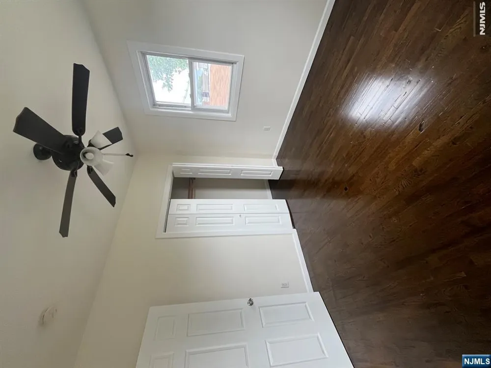 329 President Street 2R Saddle Brook, NJ 07663