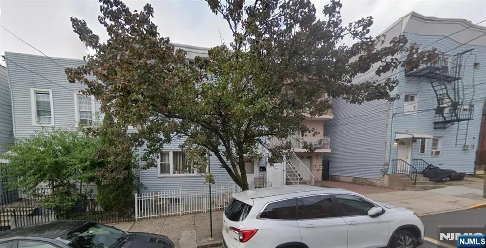 233 68th Street Guttenberg, NJ 07093