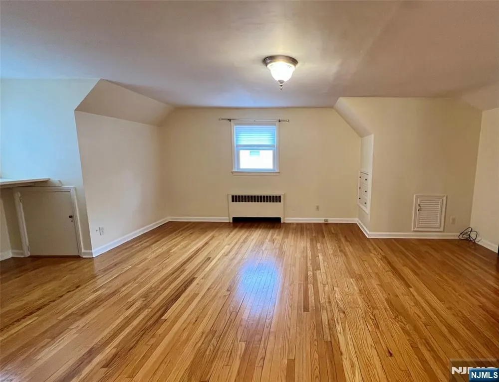 161 McKinley Place Ridgewood, NJ 07450