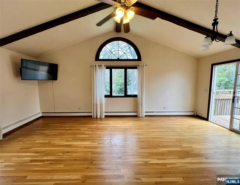 161 McKinley Place Ridgewood, NJ 07450