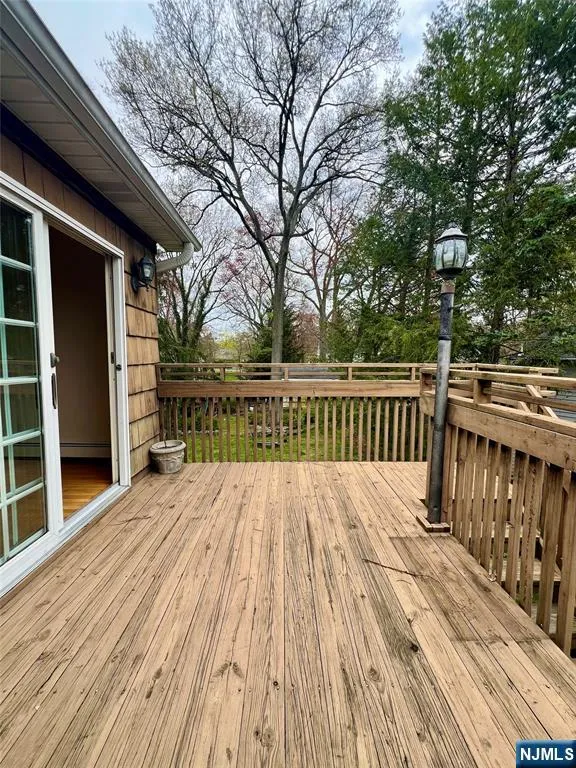 161 McKinley Place Ridgewood, NJ 07450