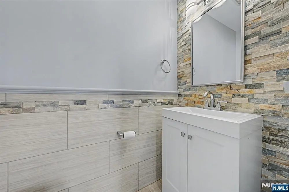 4 Michael Court Hamburg, NJ 07419