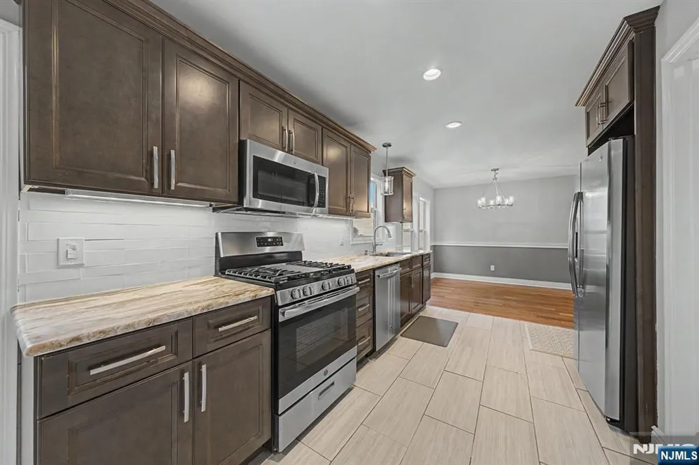 4 Michael Court Hamburg, NJ 07419