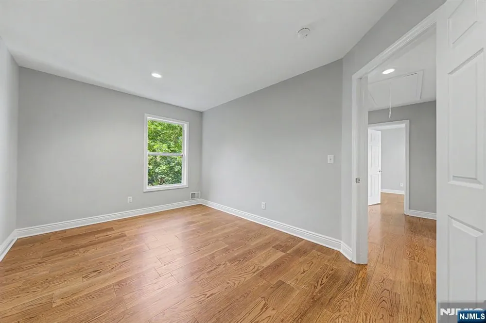 4 Michael Court Hamburg, NJ 07419