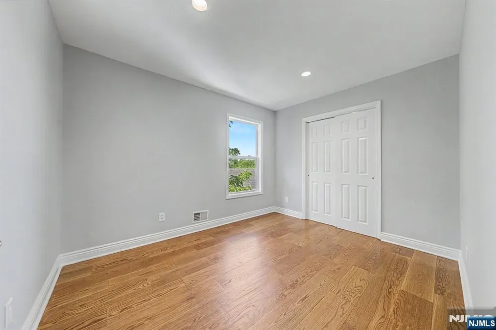 4 Michael Court Hamburg, NJ 07419