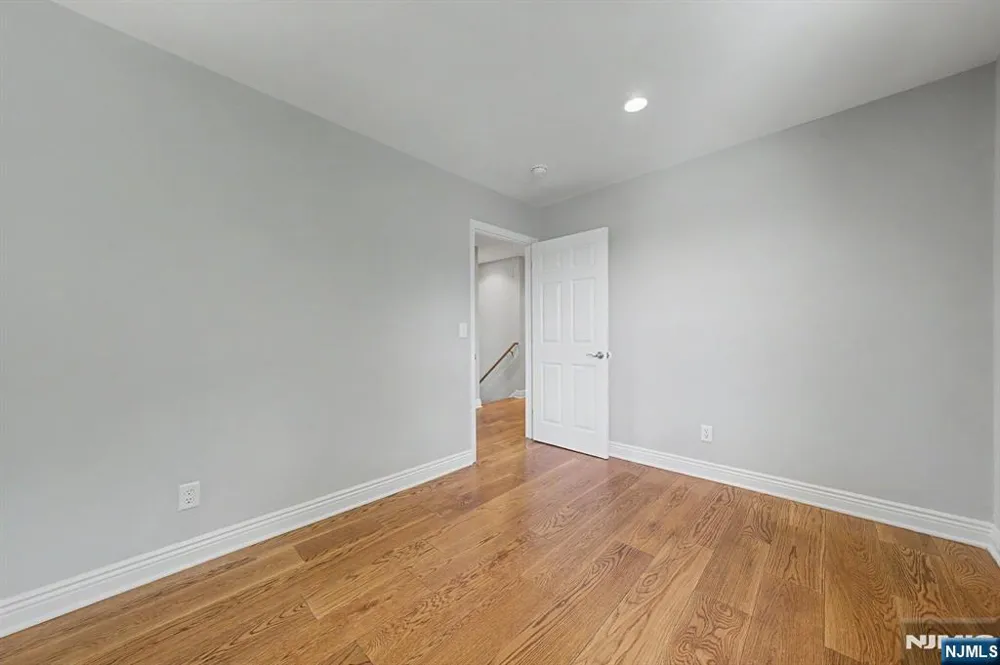 4 Michael Court Hamburg, NJ 07419