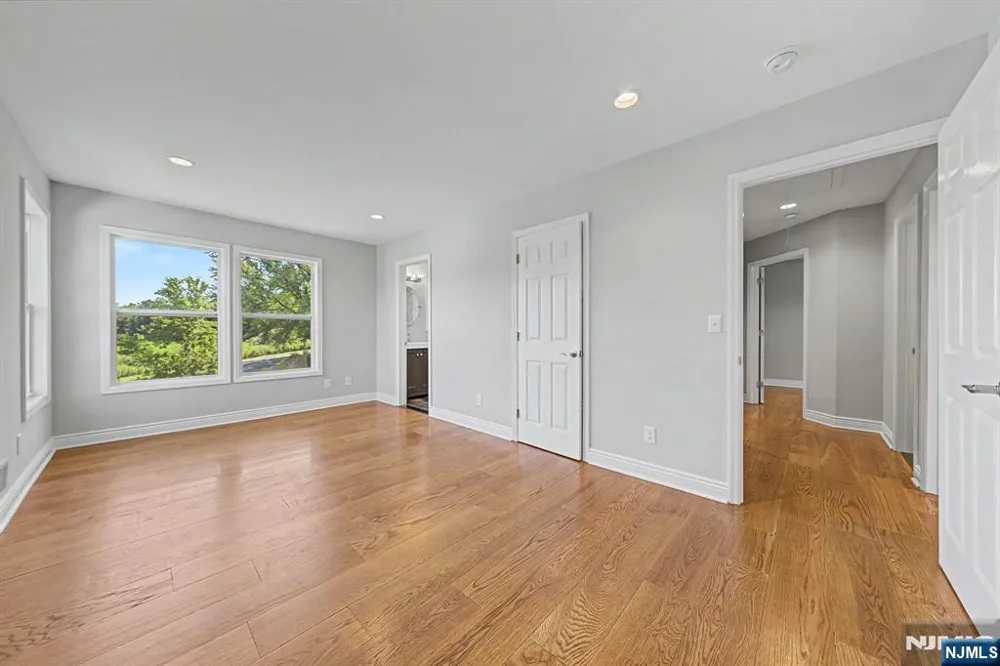 4 Michael Court Hamburg, NJ 07419