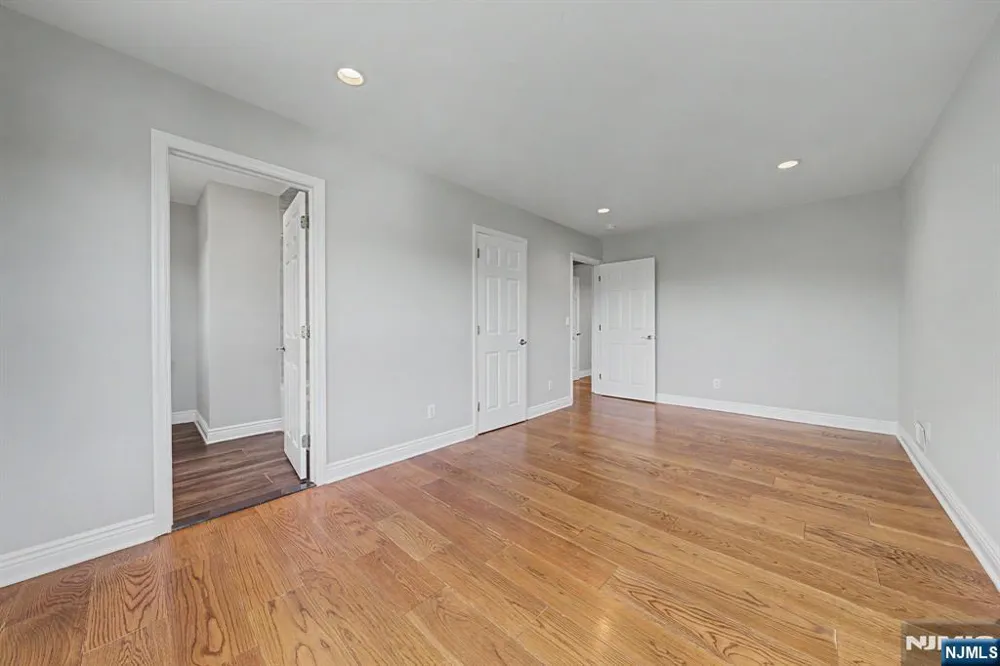 4 Michael Court Hamburg, NJ 07419