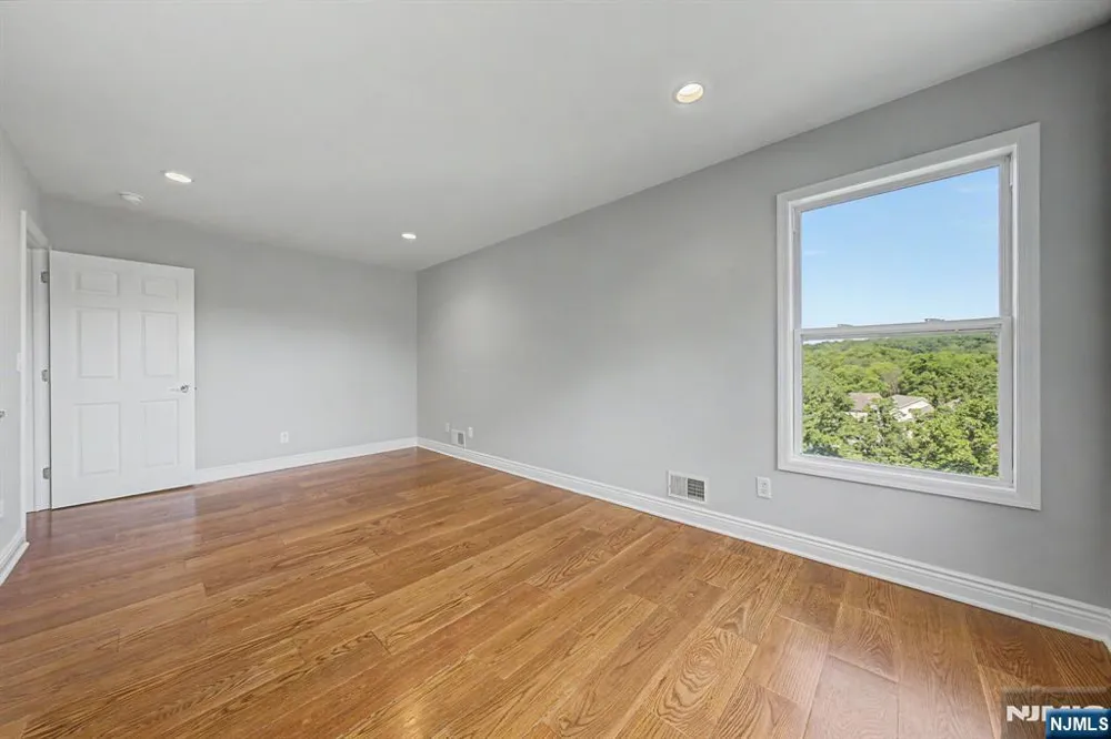 4 Michael Court Hamburg, NJ 07419