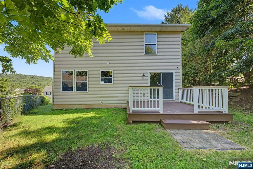 4 Michael Court Hamburg, NJ 07419