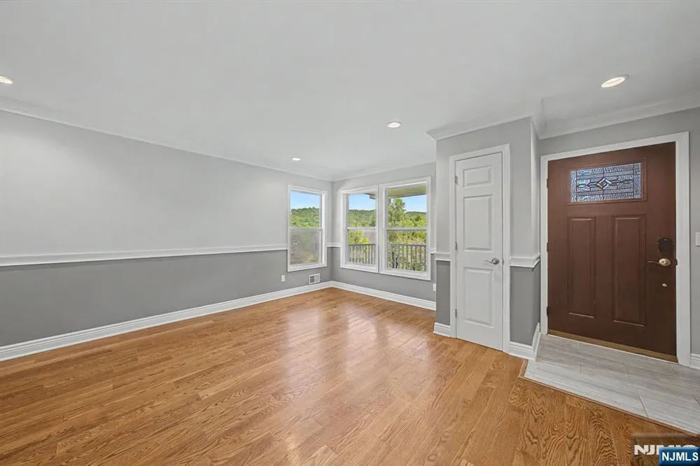 4 Michael Court Hamburg, NJ 07419