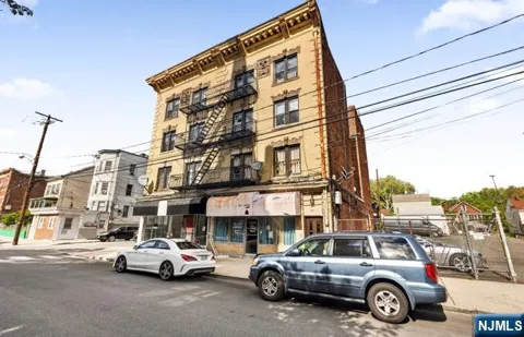 220 3rd Street 17
