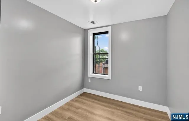 220 3rd Street 17 Passaic, NJ 07055