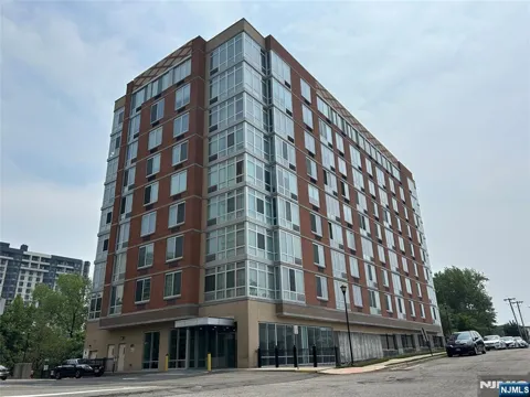 600 12th Street 909