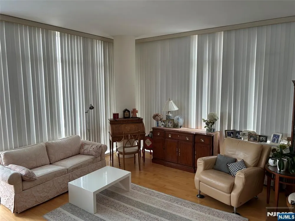 600 12th Street 909 Palisades Park, NJ 07650