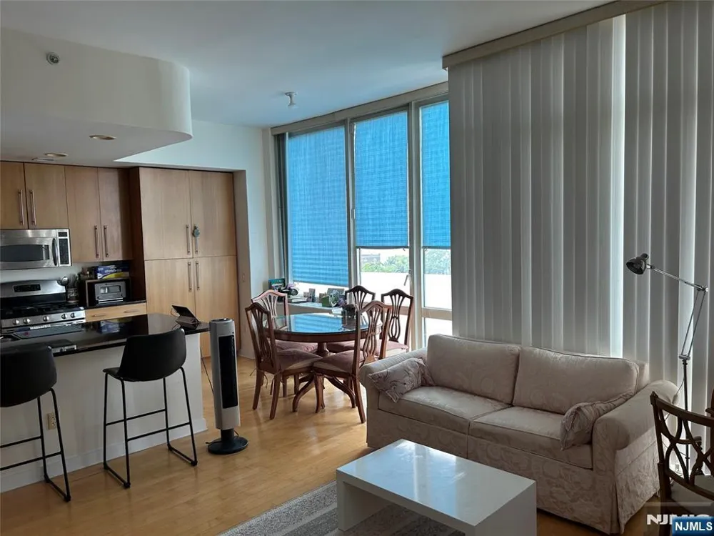 600 12th Street 909 Palisades Park, NJ 07650