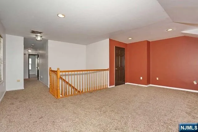 261 Riverwalk Way Q174 Clifton, NJ 07014