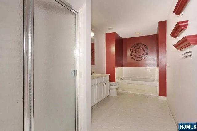 261 Riverwalk Way Q174 Clifton, NJ 07014