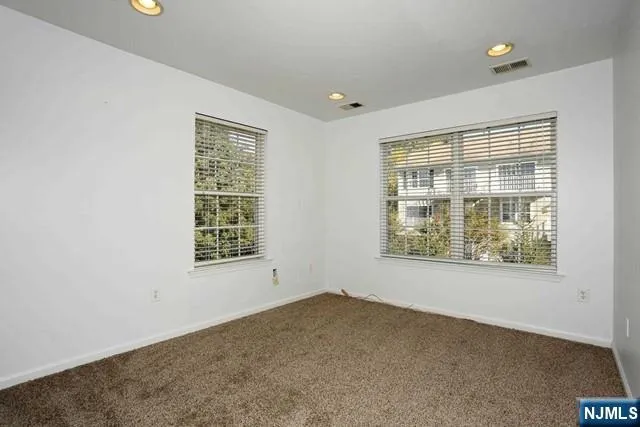 261 Riverwalk Way Q174 Clifton, NJ 07014