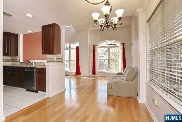 261 Riverwalk Way Q174 Clifton, NJ 07014