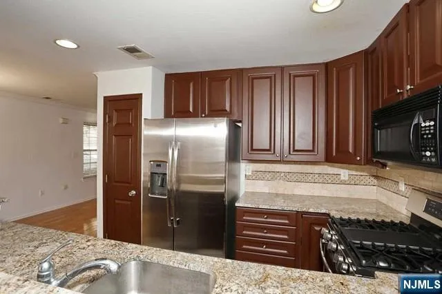 261 Riverwalk Way Q174 Clifton, NJ 07014