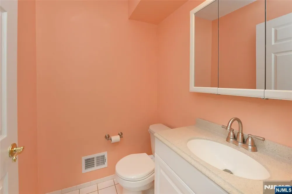 45 Royal Avenue 49 Hawthorne, NJ 07506