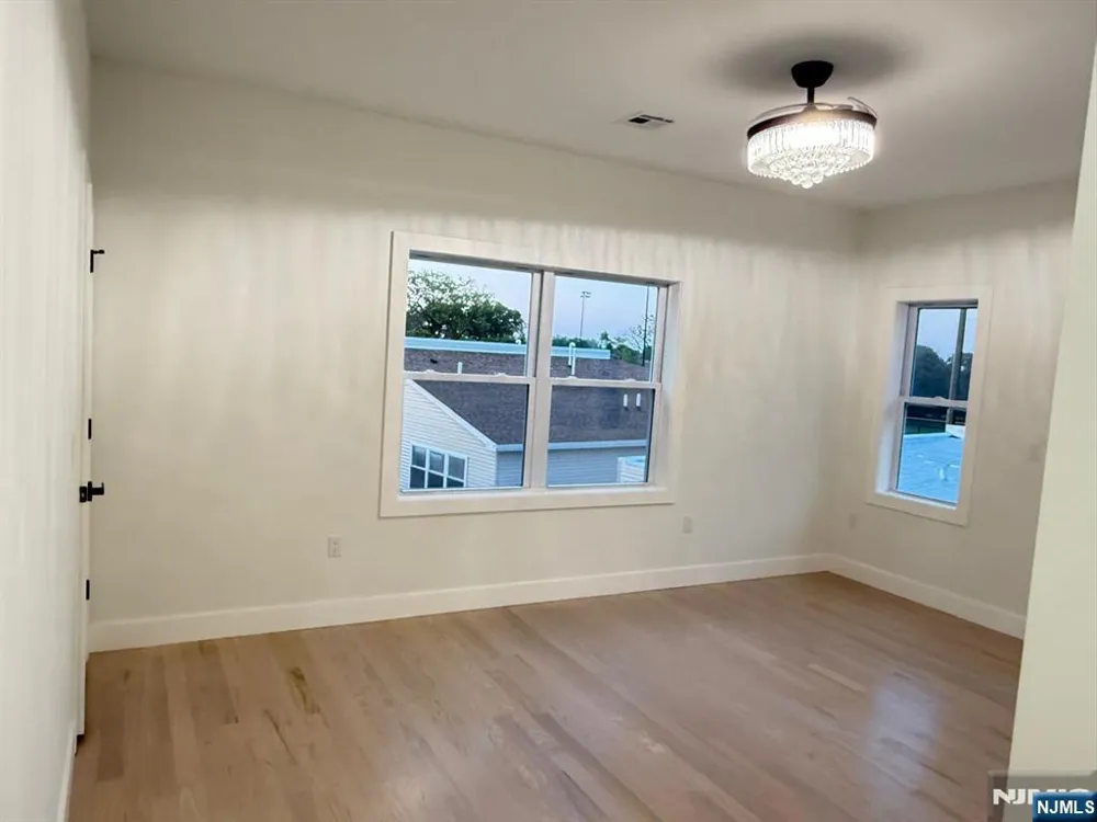 524 15th Street Newark, NJ 07103
