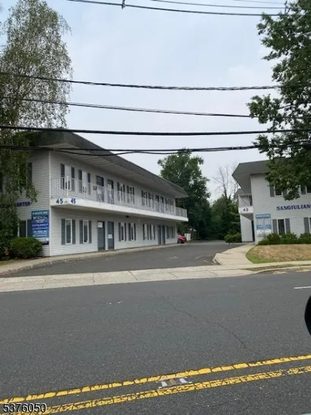 45 Brant Ave #3 Unit 3