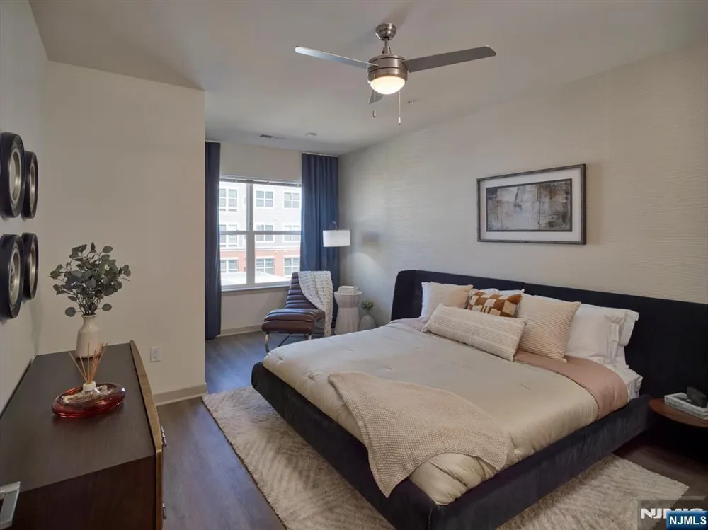 100 Eisenhower Parkway C1 Livingston, NJ 07039
