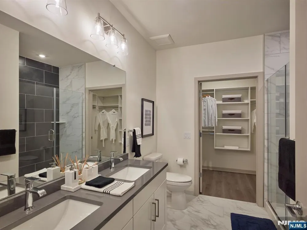 100 Eisenhower Parkway C1 Livingston, NJ 07039