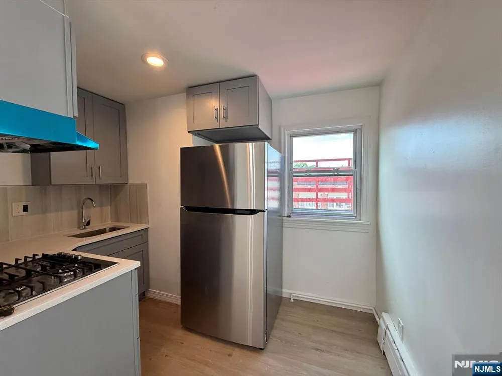 718 Broadway APT5 Bayonne, NJ 07002