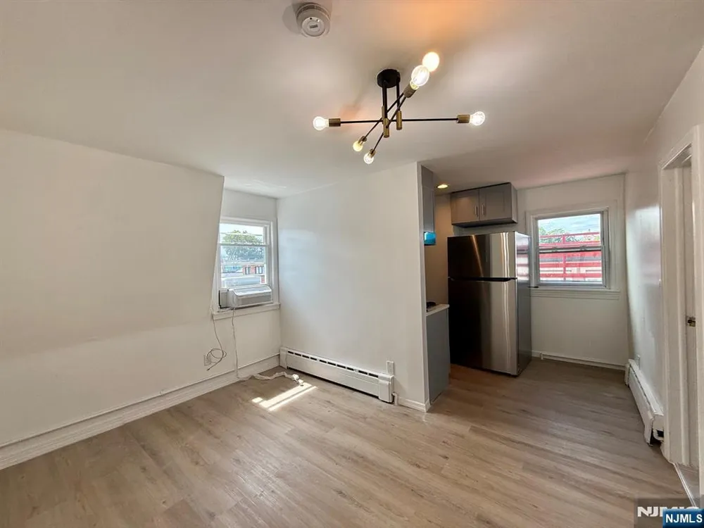 718 Broadway APT5 Bayonne, NJ 07002
