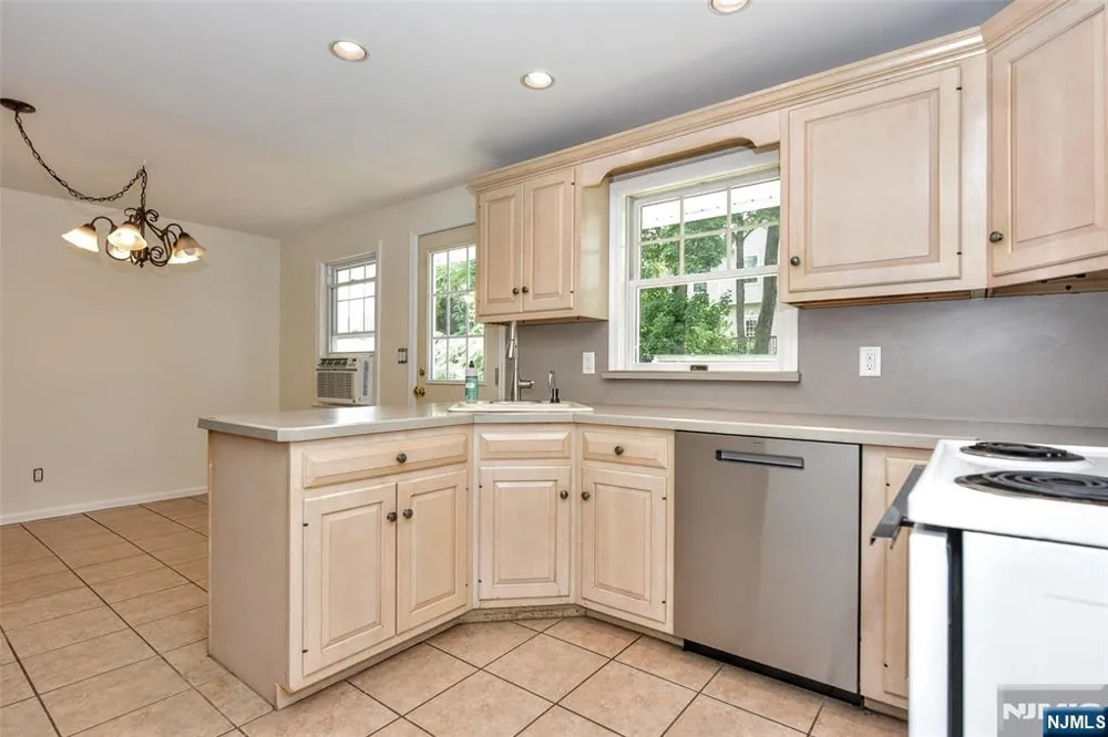 101 Madison Avenue 1st Floor Midland Park, NJ 07432