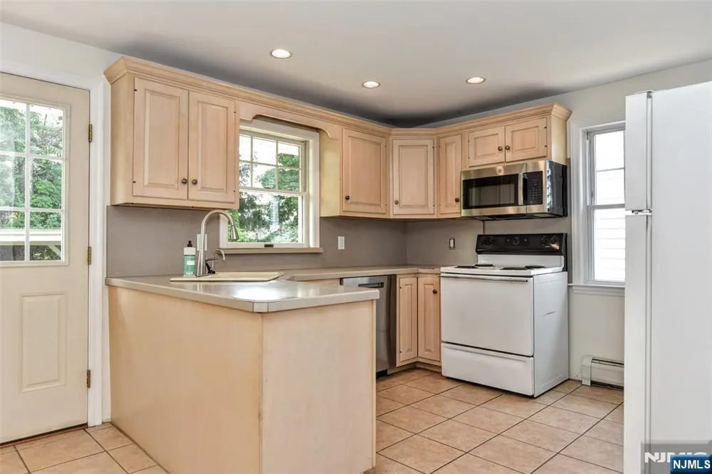 101 Madison Avenue 1st Floor Midland Park, NJ 07432