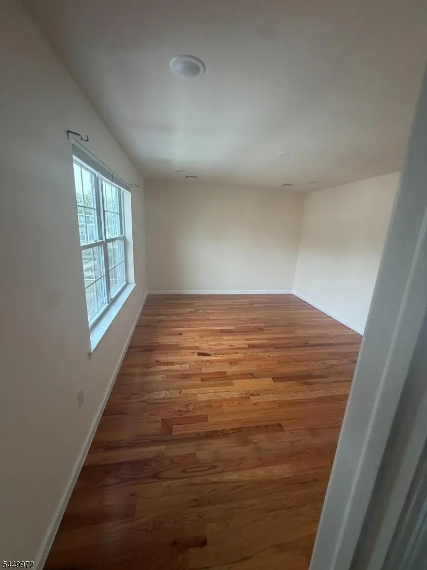182 Wainwright St Newark City, NJ 07112