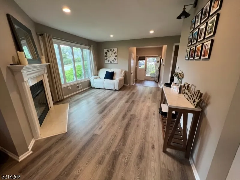 206 Patriots Rd Parsippany-Troy Hills, NJ 07950