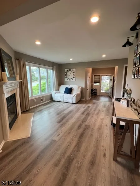 206 Patriots Rd Parsippany-Troy Hills, NJ 07950