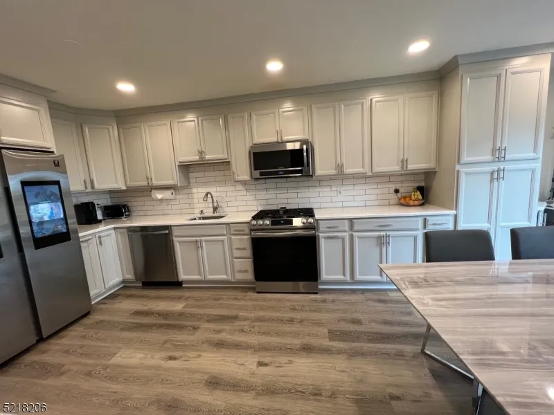 206 Patriots Rd Parsippany-Troy Hills, NJ 07950