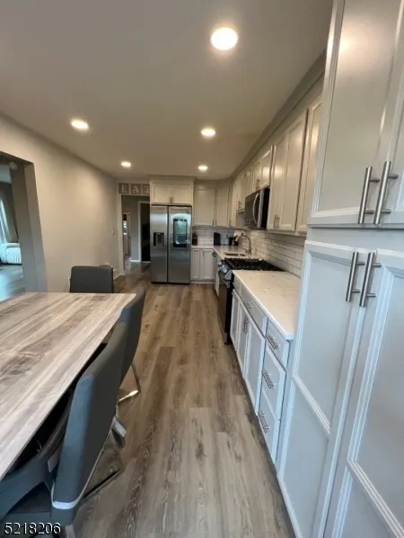 206 Patriots Rd Parsippany-Troy Hills, NJ 07950