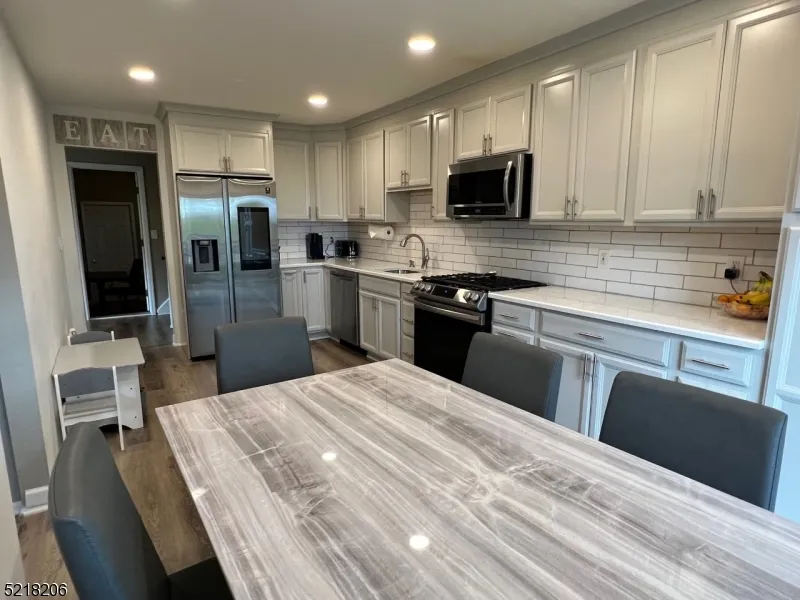 206 Patriots Rd Parsippany-Troy Hills, NJ 07950