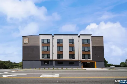 401 E Central Boulevard 2A
