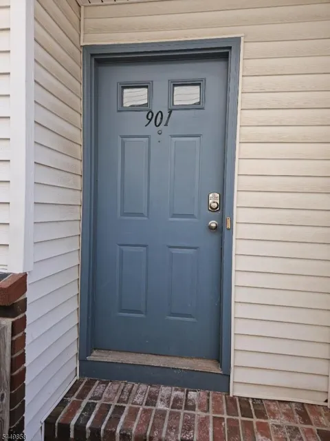 901 Reed Ct