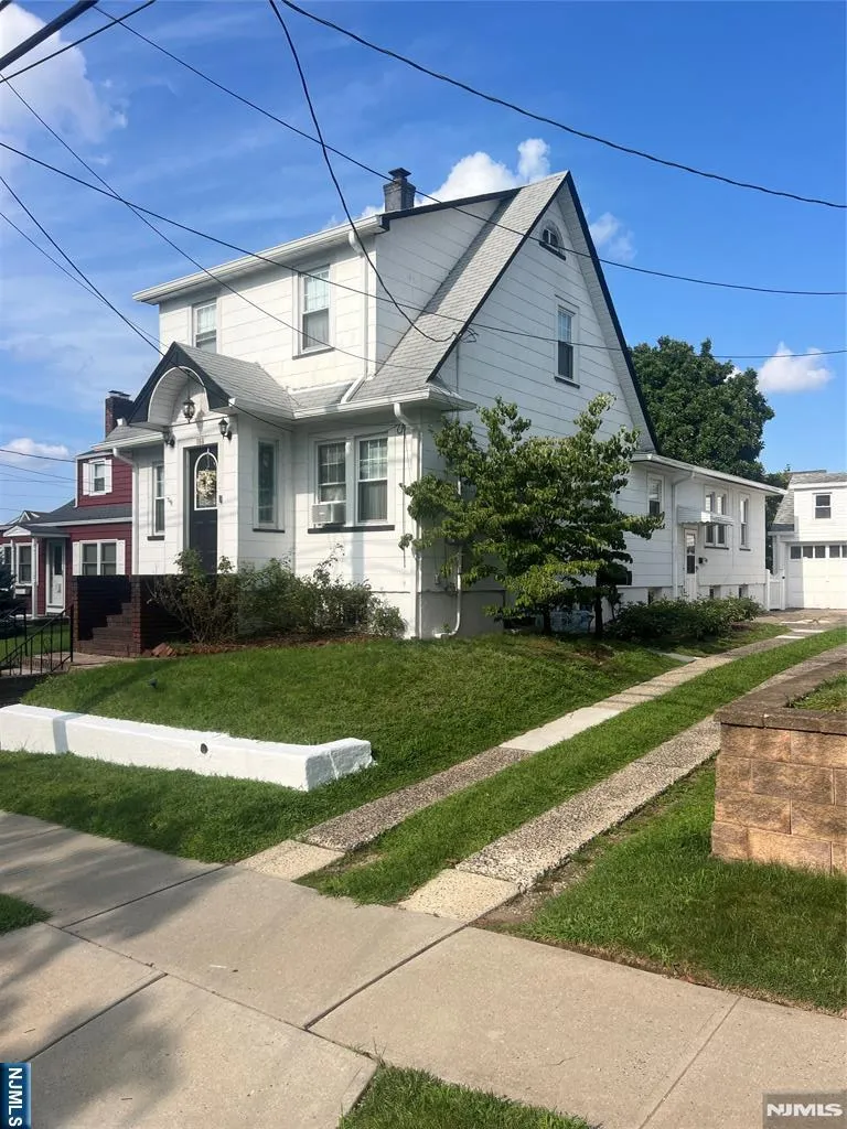 188 Chestnut Street Garfield, NJ 07026