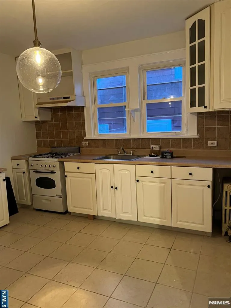 188 Chestnut Street Garfield, NJ 07026