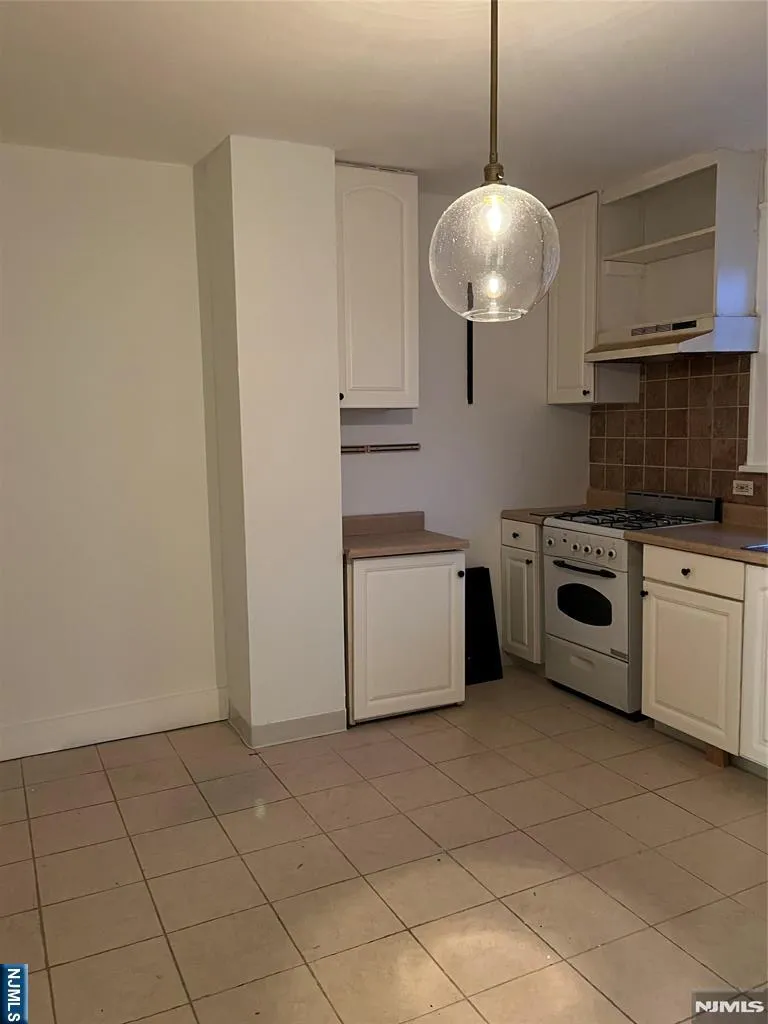 188 Chestnut Street Garfield, NJ 07026