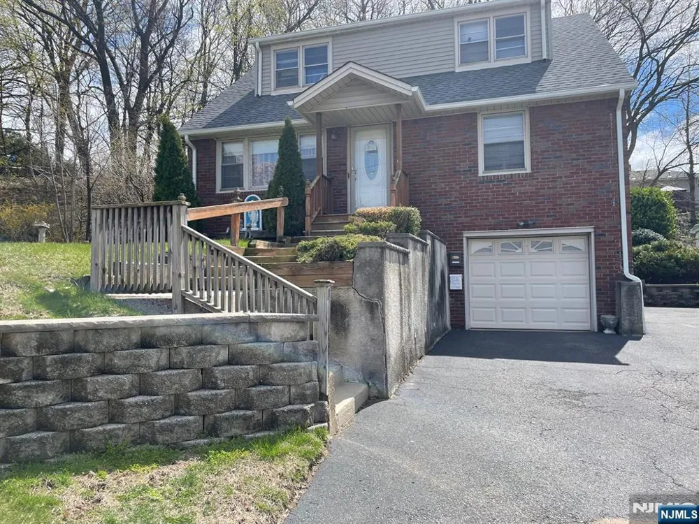 128 Joanne Terrace Garfield, NJ 07026