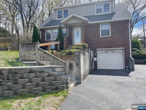 128 Joanne Terrace