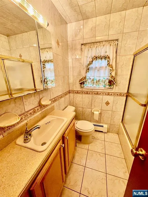 128 Joanne Terrace Garfield, NJ 07026